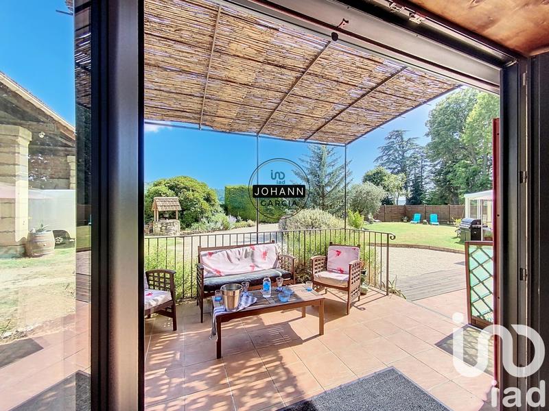 Maison - 222 m² - 9 pièces