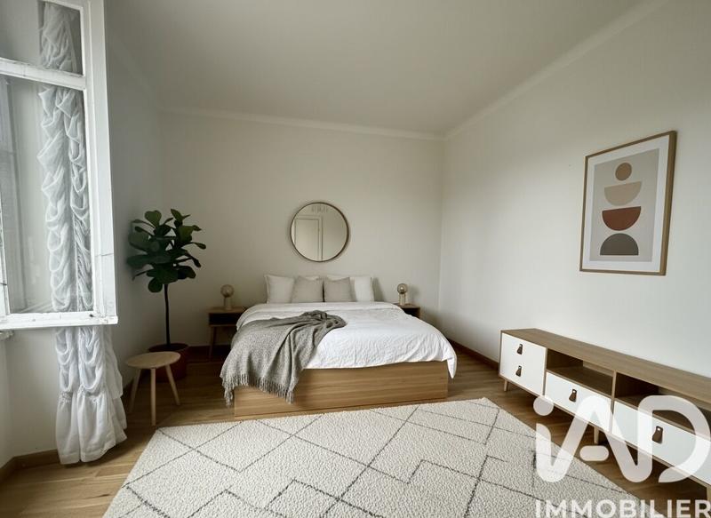 Maison - 200 m² - 7 pièces