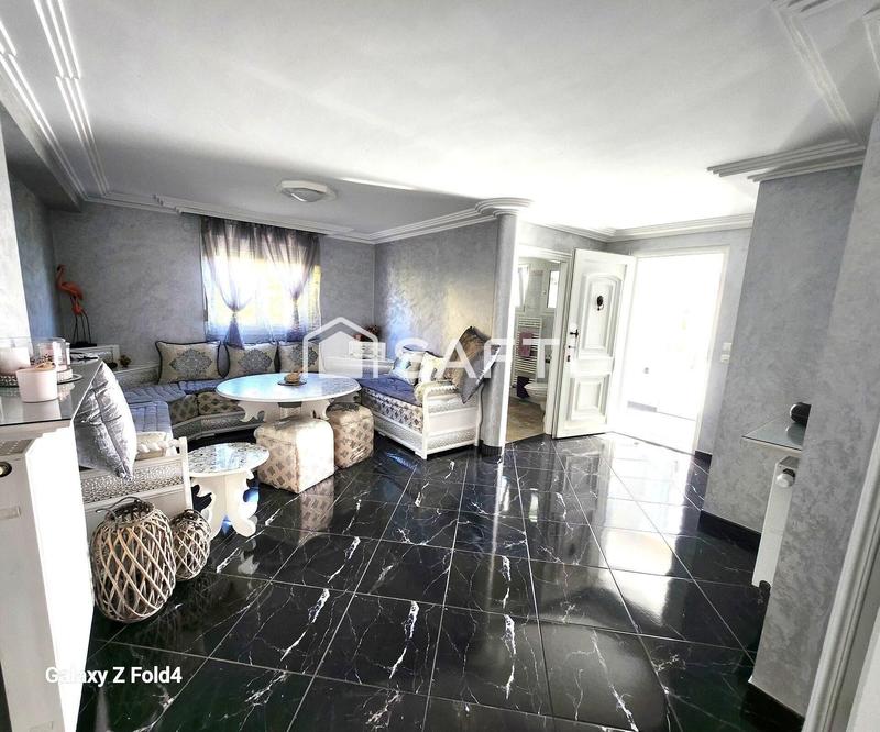 Maison - 213 m² - 9 pièces