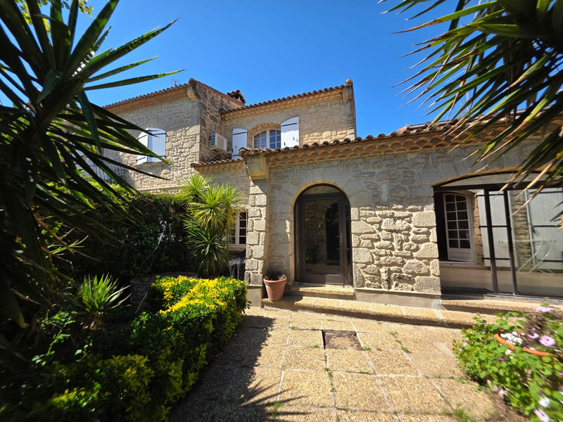 Maison - 151 m² - 6 pièces