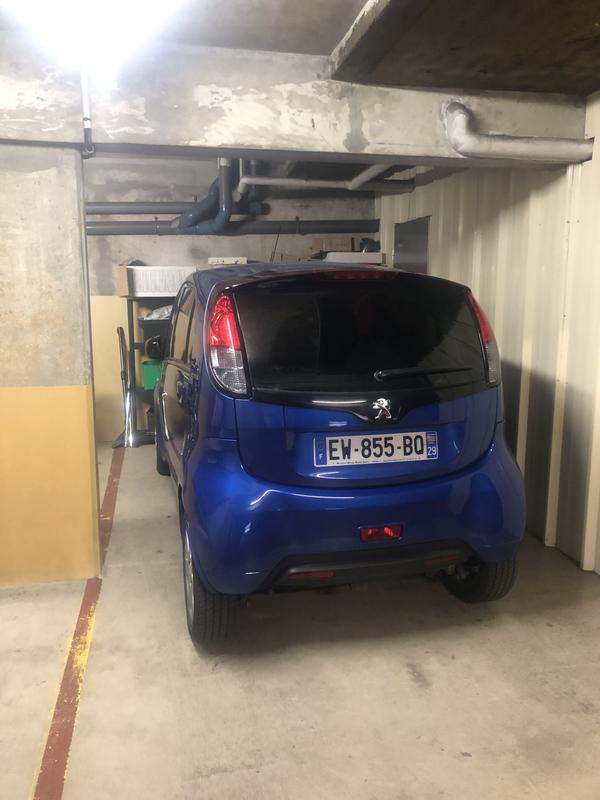 Parking / Garage - 11 m²