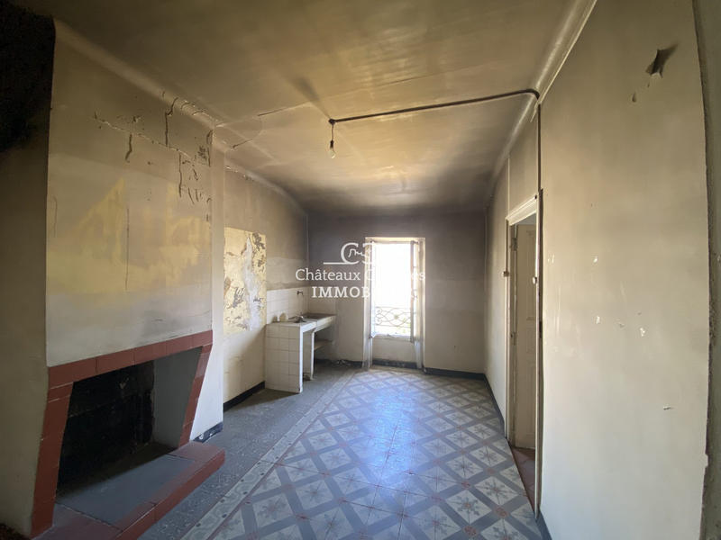 Maison - 235 m² - 9 pièces