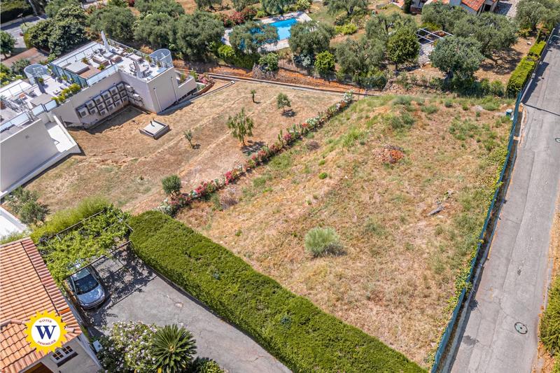 Terrain constructible - 636 m²