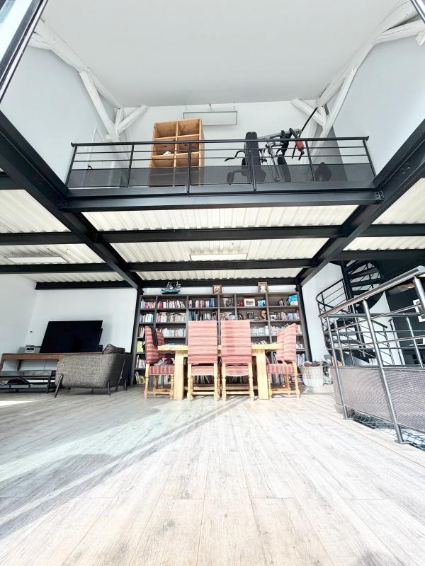 Maison - 224 m² - 8 pièces