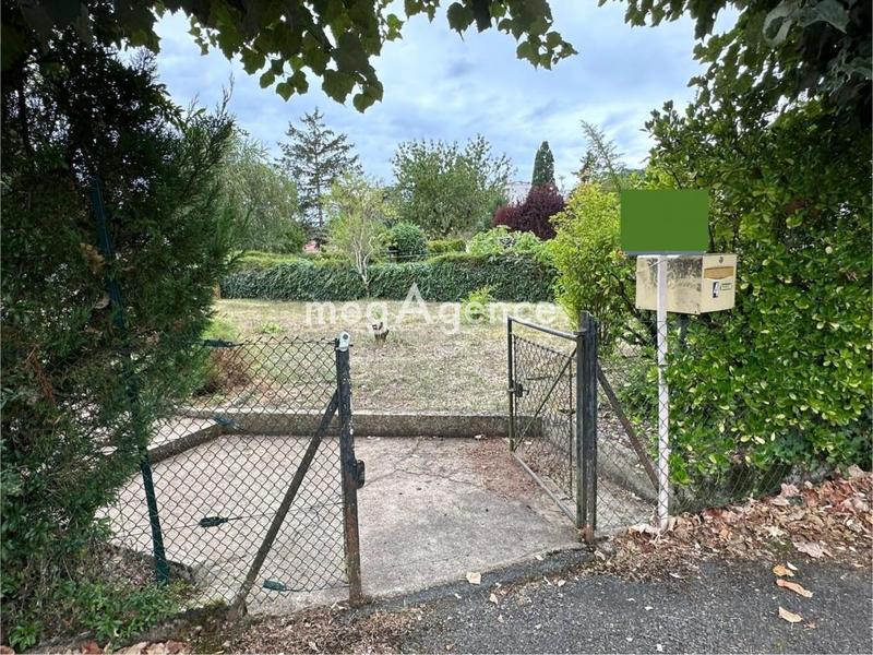 Terrain constructible - 239 m²