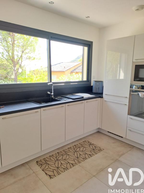 Maison - 138 m² - 3 pièces