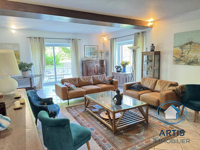 Maison - 296 m² - 6 pièces