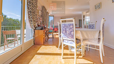 Appartement - 156 m² - 6 pièces