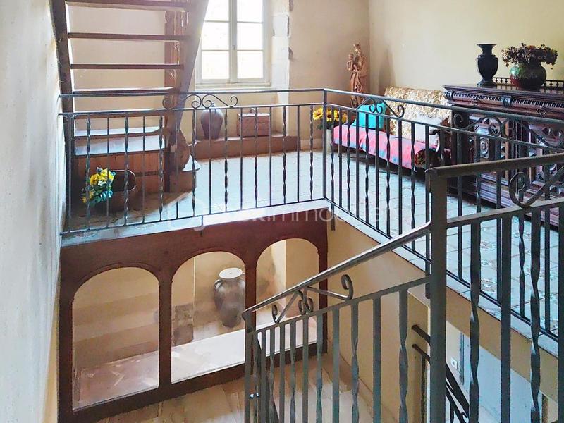 Demeure - 98 m² - 17 pièces