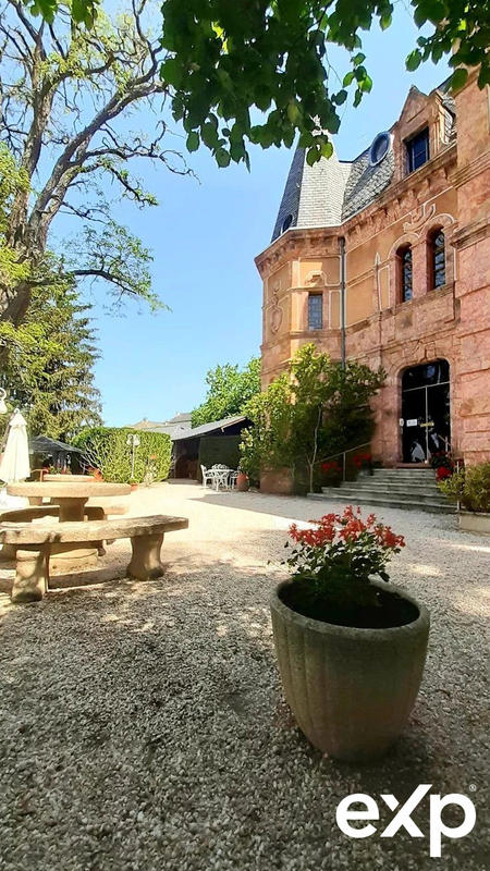 Château - 483 m² - 18 pièces