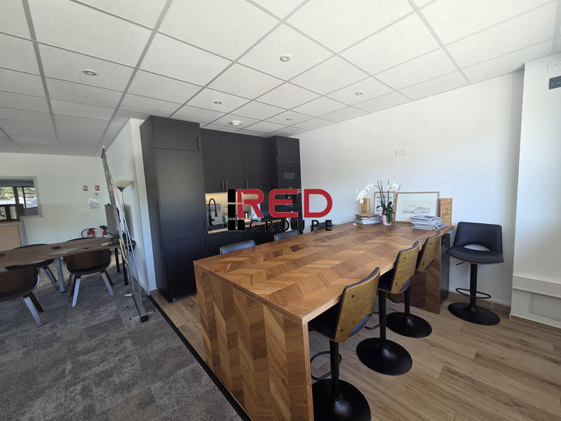 Local d'activités - 363 m²