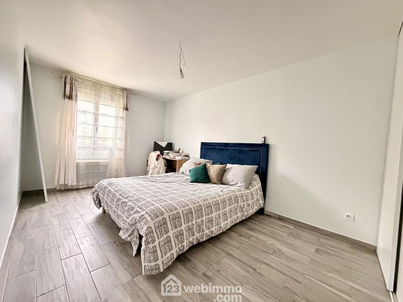 Maison - 211 m² - 5 pièces