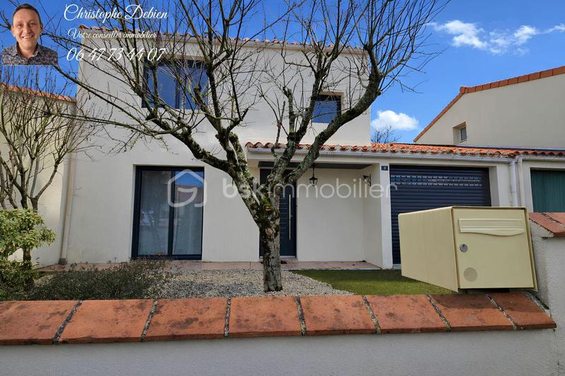 Maison traditionnelle - 121 m² - 5 pièces