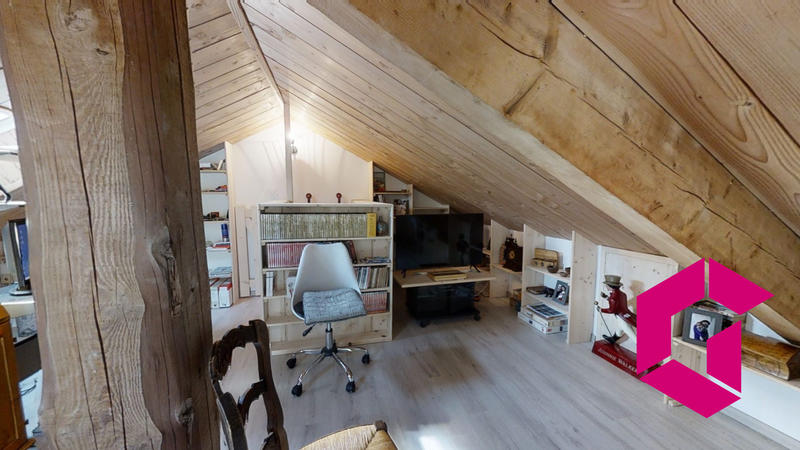 Maison - 350 m² - 8 pièces