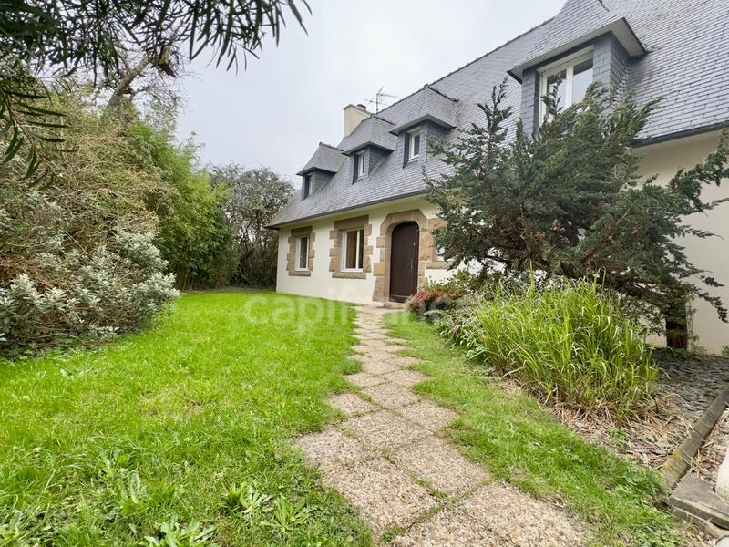 Maison - 176 m² - 7 pièces