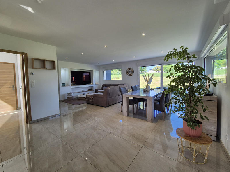 Maison - 145 m² - 6 pièces