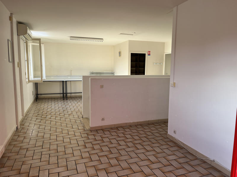 Local commercial - 194 m²