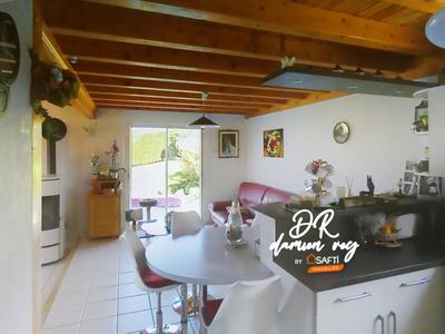 Maison - 174 m² - 8 pièces