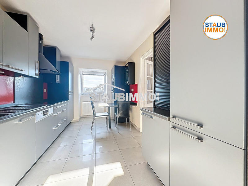 Appartement - 90 m² - 4 pièces