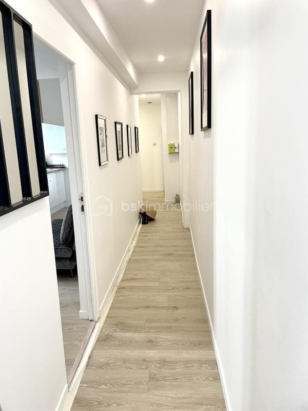 Studio - 50 m² - 2 pièces