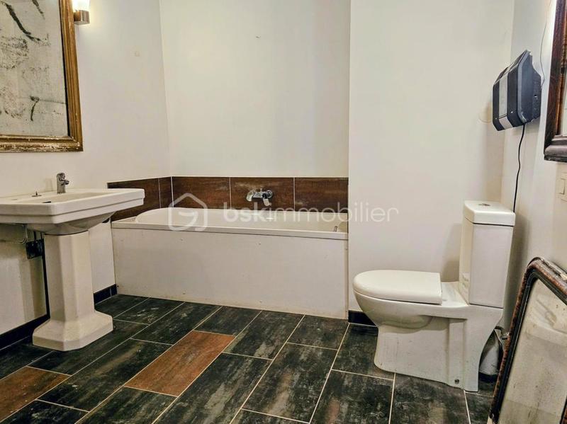 Loft - 172 m² - 7 pièces