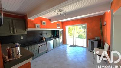 Maison - 210 m² - 5 pièces