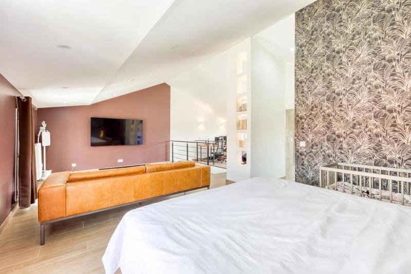 Maison - 190 m² - 8 pièces