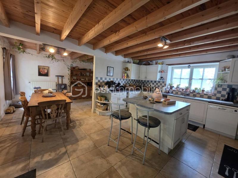 Maison en pierre - 170 m² - 6 pièces