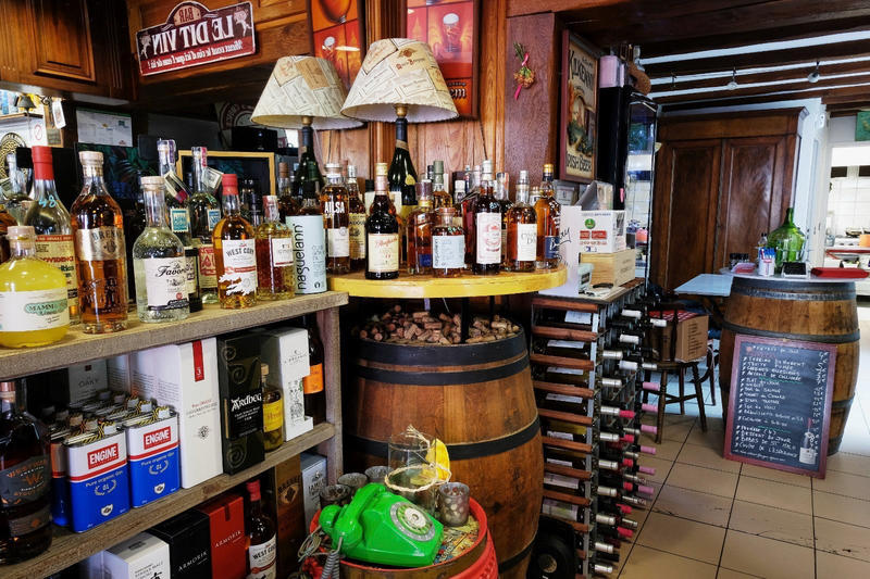 Fonds de commerce - Magasins - 79 m²