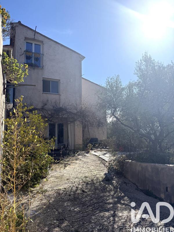 Maison - 300 m² - 8 pièces