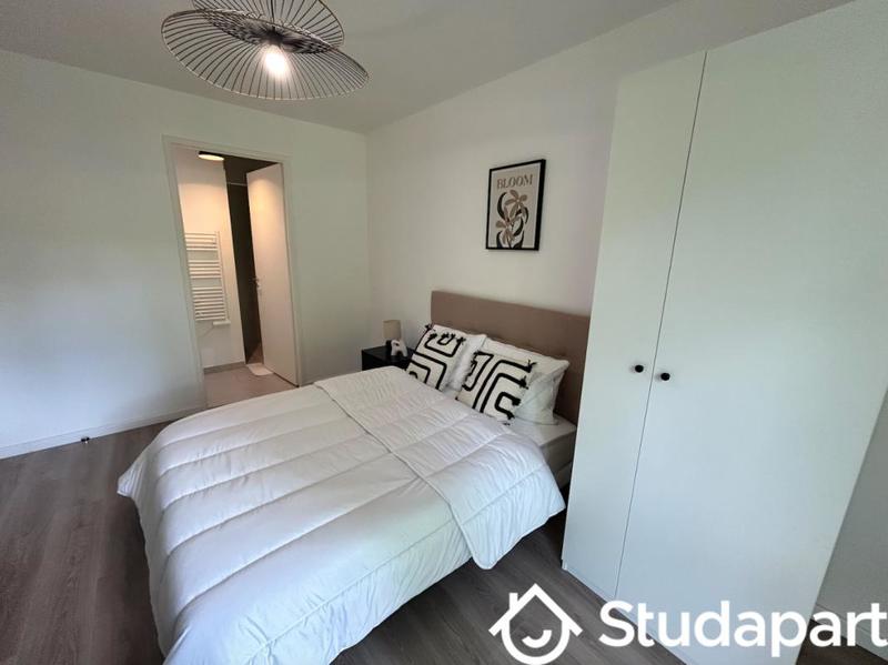 Chambre - 12 m² - 1 pièce