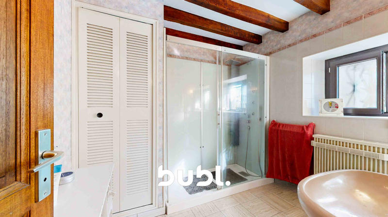 Maison - 193 m² - 8 pièces