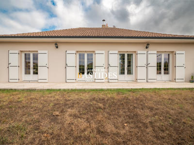 Maison traditionnelle - 175 m² - 8 pièces