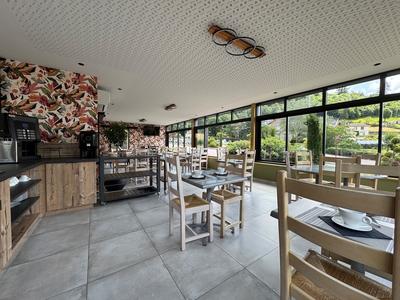 Fonds de commerce - 1 200 m²