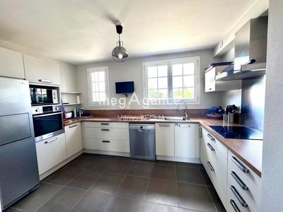 Maison - 138 m² - 6 pièces