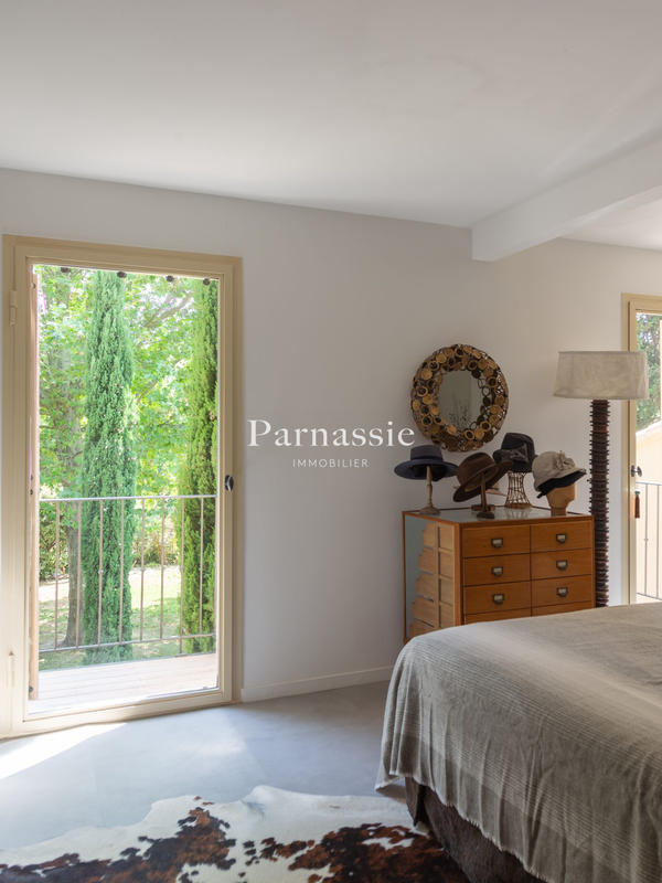 Villa - 240 m² - 6 pièces