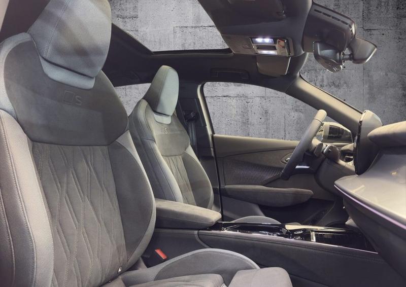 Audi Q3 Sportback s-Line 272 Hybride Rechargeable / Toit Ouvrant Attache Remorque Camera 360° Affichage Tete Haute Pack Audio Sonos