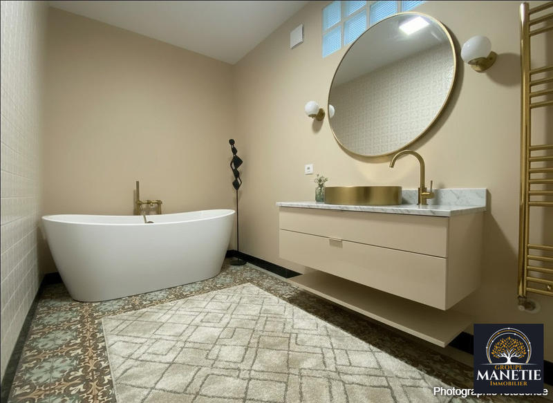 Maison - 144 m² - 8 pièces