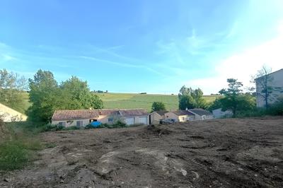 Terrain constructible - 1 450 m²