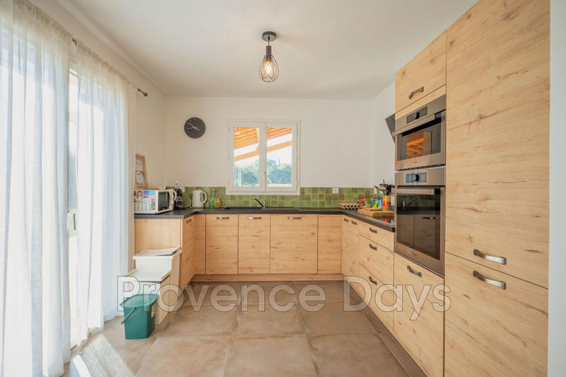 Maison - 145 m² - 6 pièces