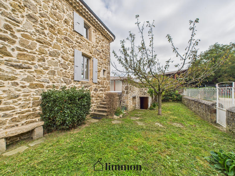 Maison - 228 m² - 8 pièces