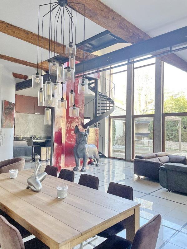 Maison - 180 m² - 6 pièces