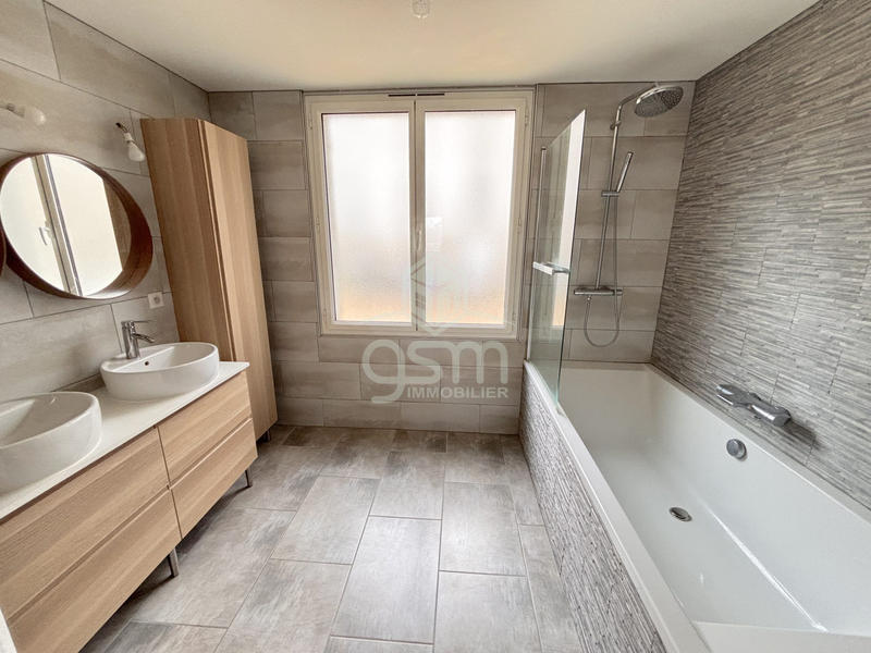 Appartement - 121 m² - 4 pièces