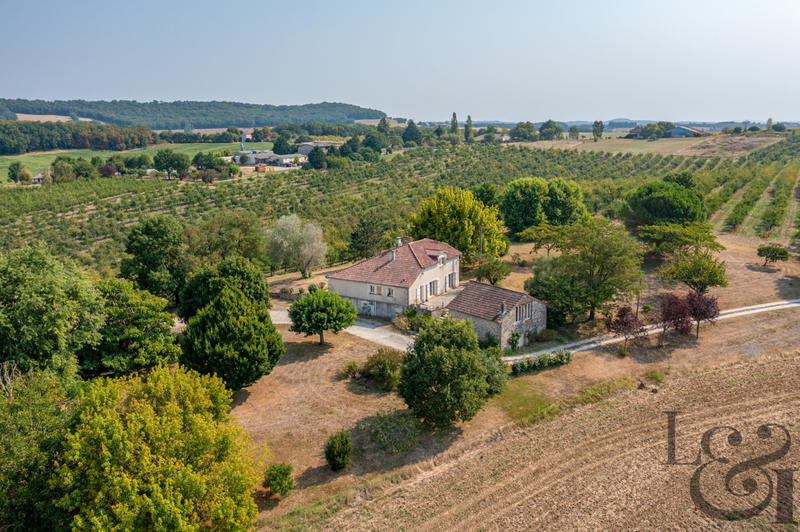 Maison - 182 m² - 6 pièces