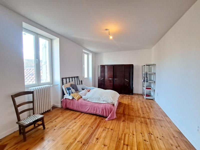 Maison - 265 m² - 7 pièces