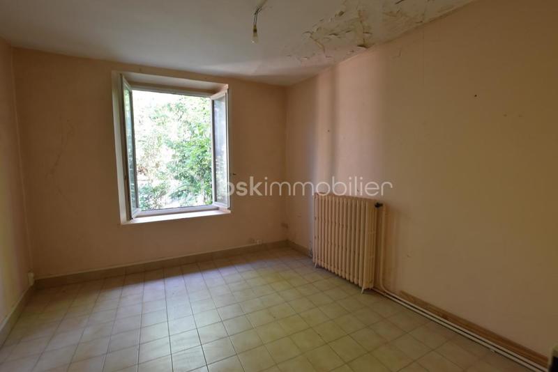 Appartement - 242 m² - 7 pièces