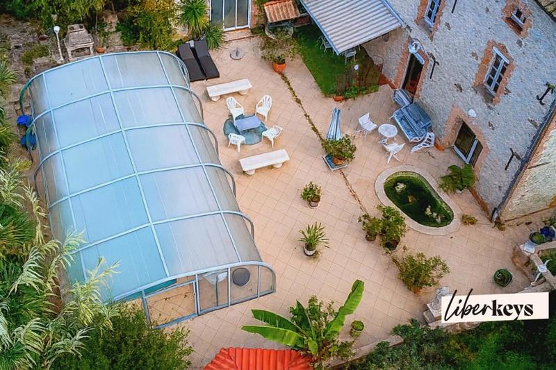 Maison bourgeoise - 450 m² - 14 pièces