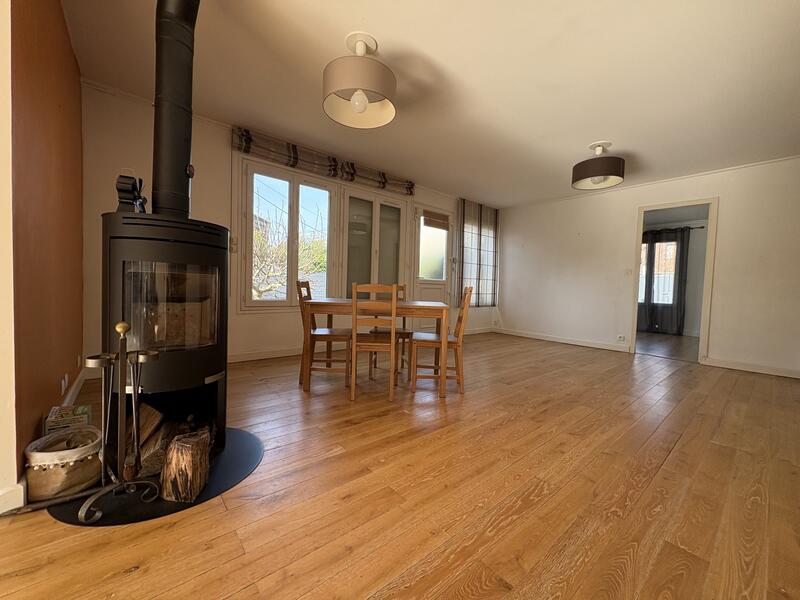 Maison - 91 m² - 6 pièces