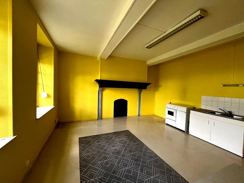 Maison - 230 m² - 8 pièces