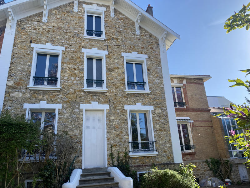 Maison - 160 m² - 9 pièces